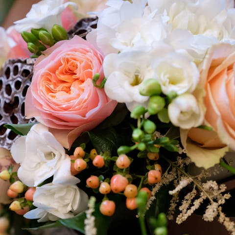 Why Give Your Loved Ones a Bouquet of Flowers