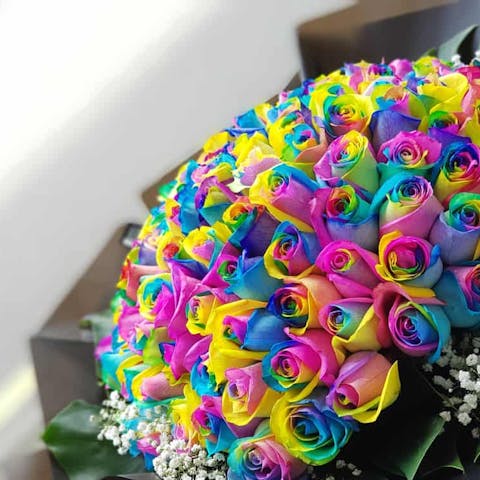 Use a Rainbow Roses Bouquet as a Decoration or a Gift to Your Loved One