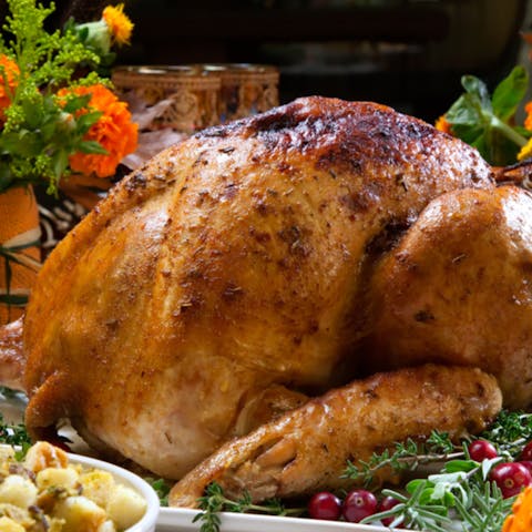 What Are The Perfect Bouquets For Your Thanksgiving Table?