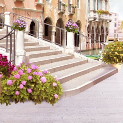 5 stereotypes to consider when you send flowers to Italy